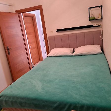 Mateo Apartment ดูกีรัท ภายนอก รูปภาพ